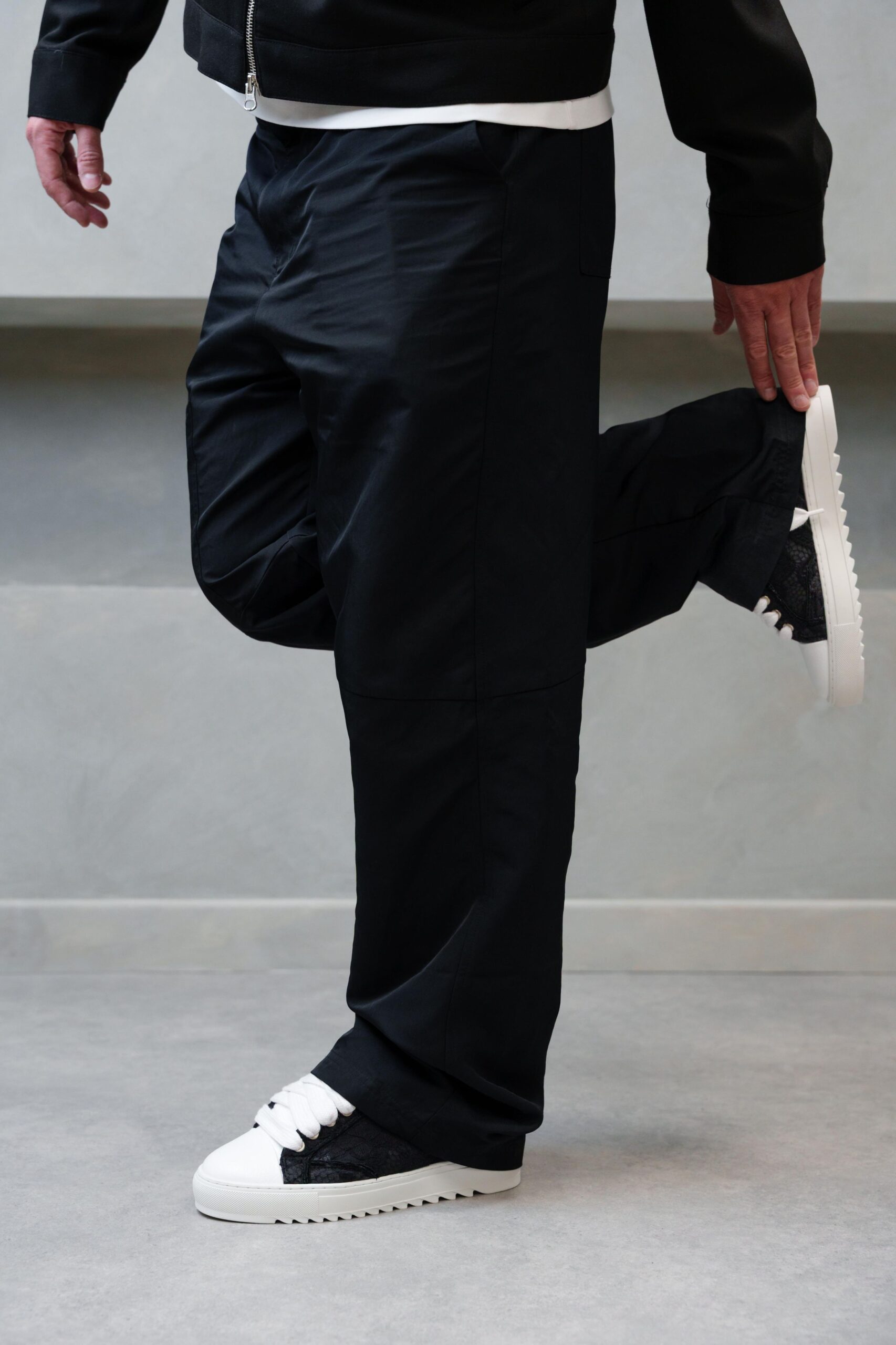 Atelier - Black Veil – Image 3