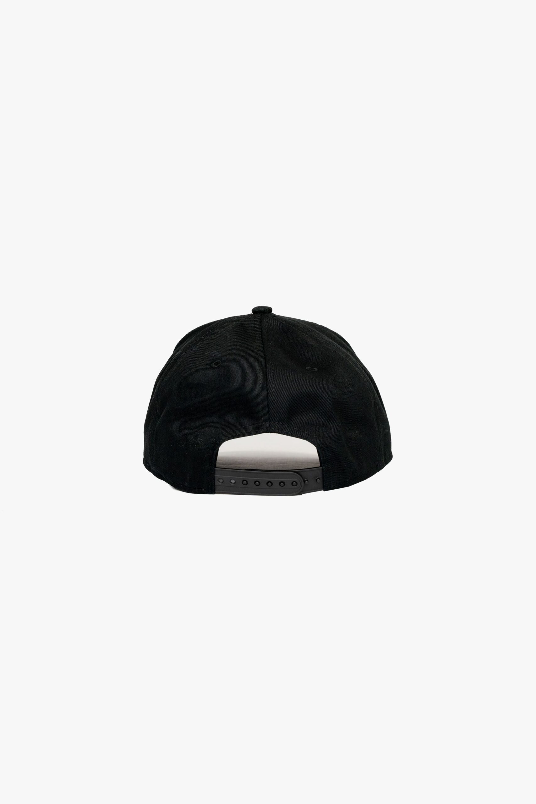 Serif Cap – Image 3
